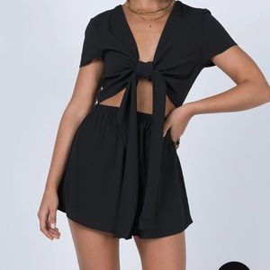 Princess Polly Black tie front romper (US 6)